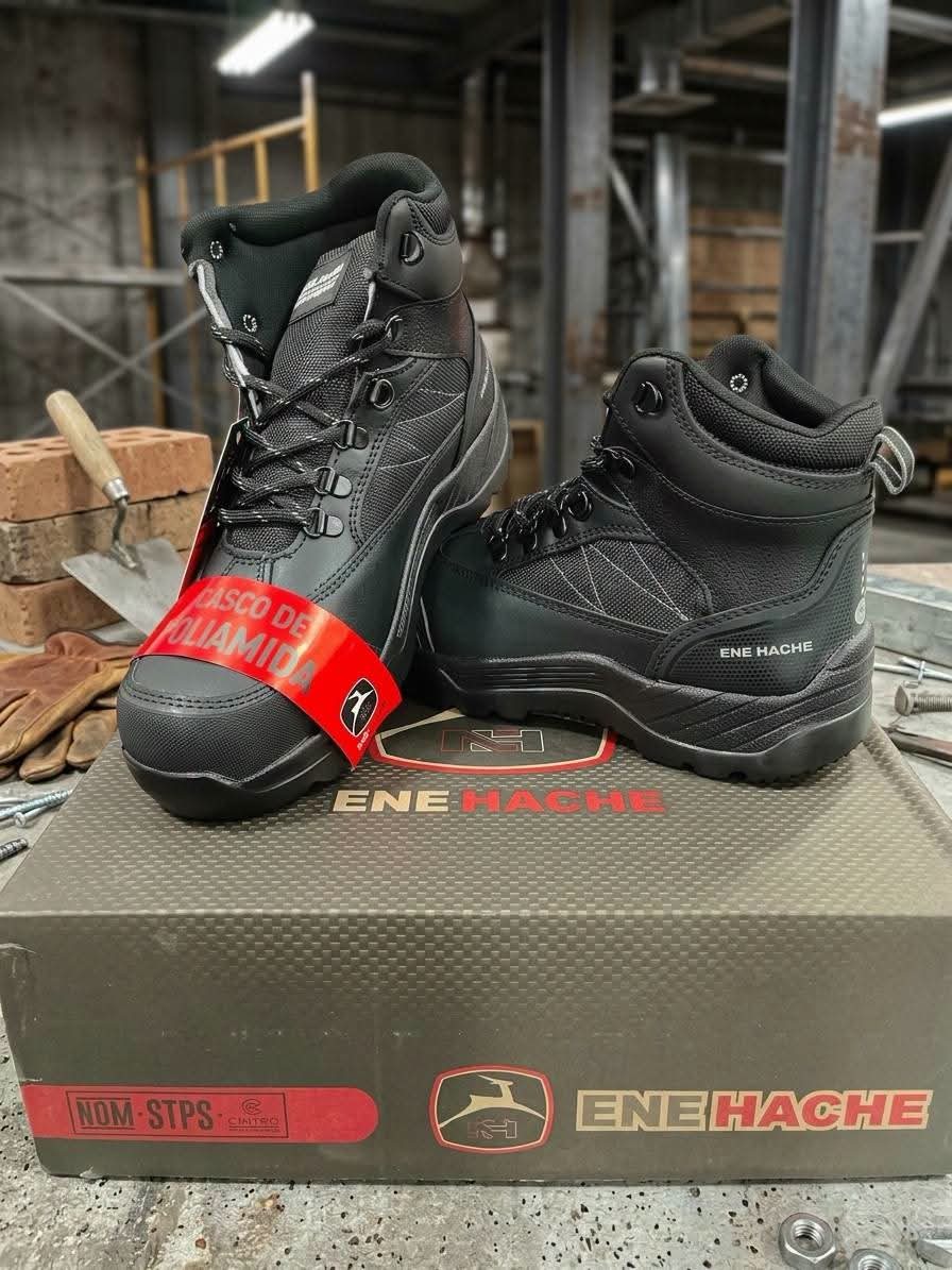 Botas de trabajo negras con casquillo