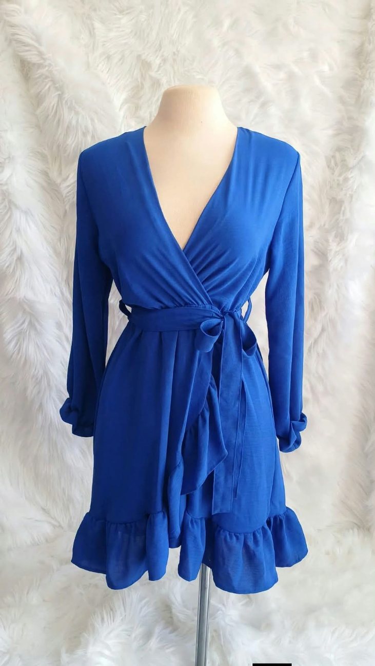 Vestido azul rey de manga larga con cinto